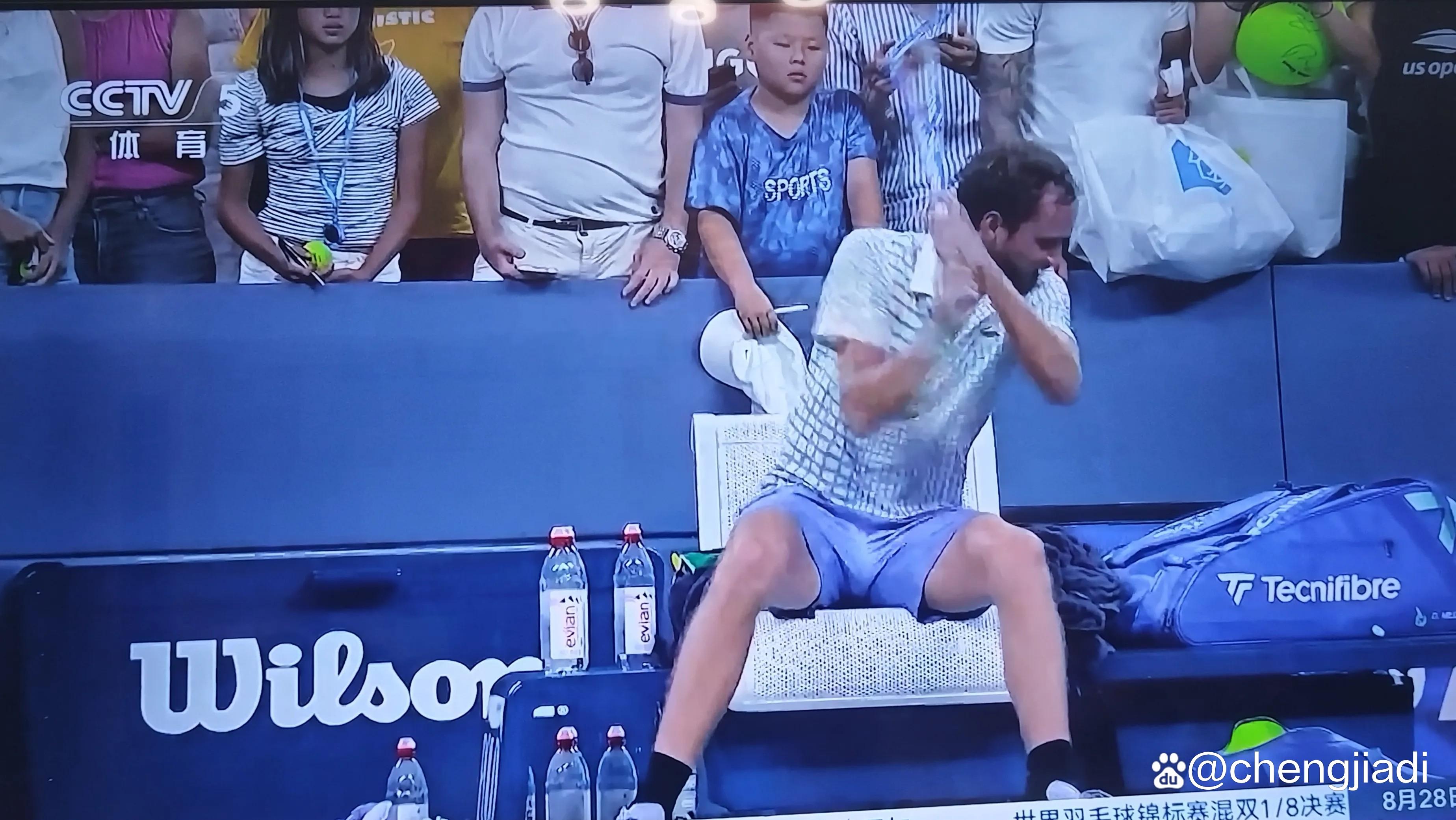 开云体育中国-蒙特卡洛大师赛轻取美网，梅德韦杰夫扛起全队